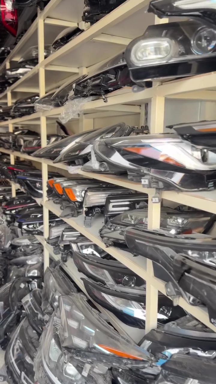 We have all kind of vehicles headlights cheap price Audi bmw Mercedes Porsche rangrover Lexus


**إذا كنت صاحب هذا الإعلان وتريد حذفه لأي سبب، رجاءا أرسل رسالة إلى الدعم الفني**