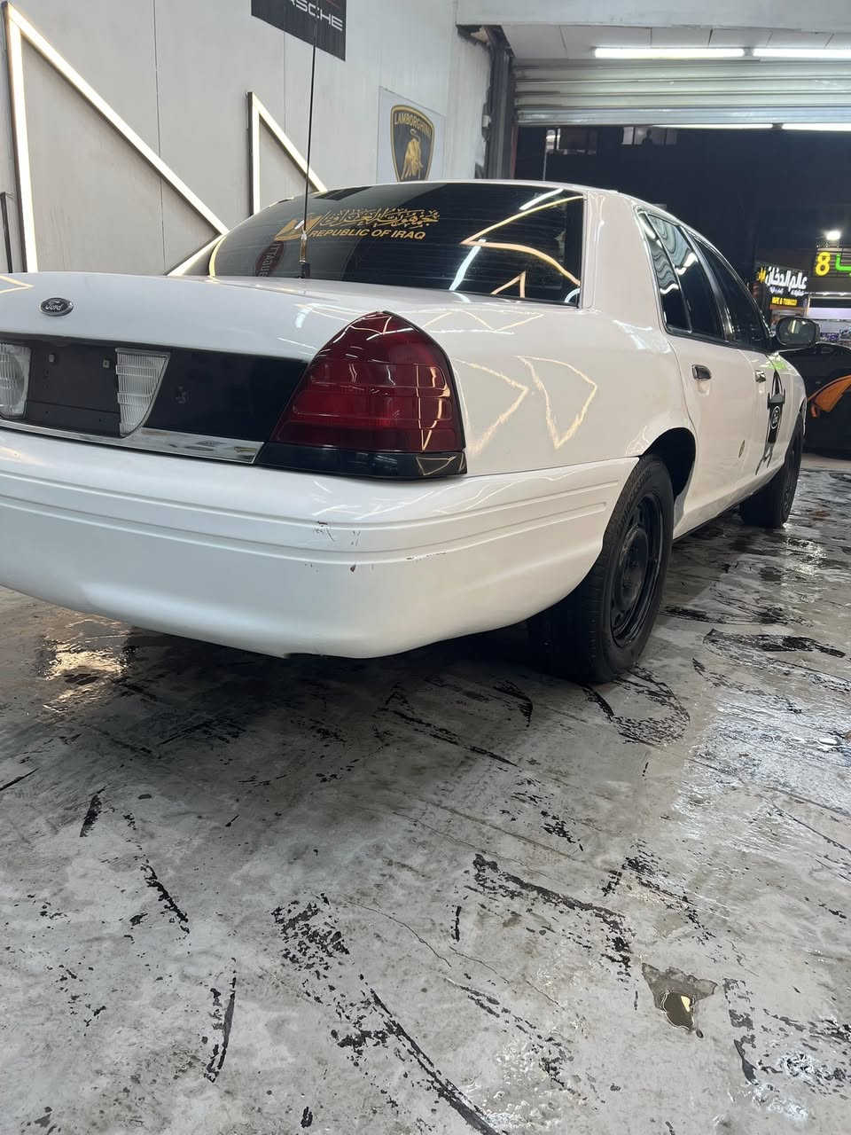 الغوالي مراوس فقط أب فورت اوسلفادور أو باترول السيارة جاهزة من كلشي كير مكينة صدر تاير غرفة لووووك نقص فقط كمبريسر تبريد معاملة كاملة مال الرقم فقط تدخل للمرور اتمشي الاجراىات كمارك غير شي كامل تواجد فيس قليل *********** السيارة بعد احلة من الصور مكاني بغداد وجبلة حلة دوامي هناك
