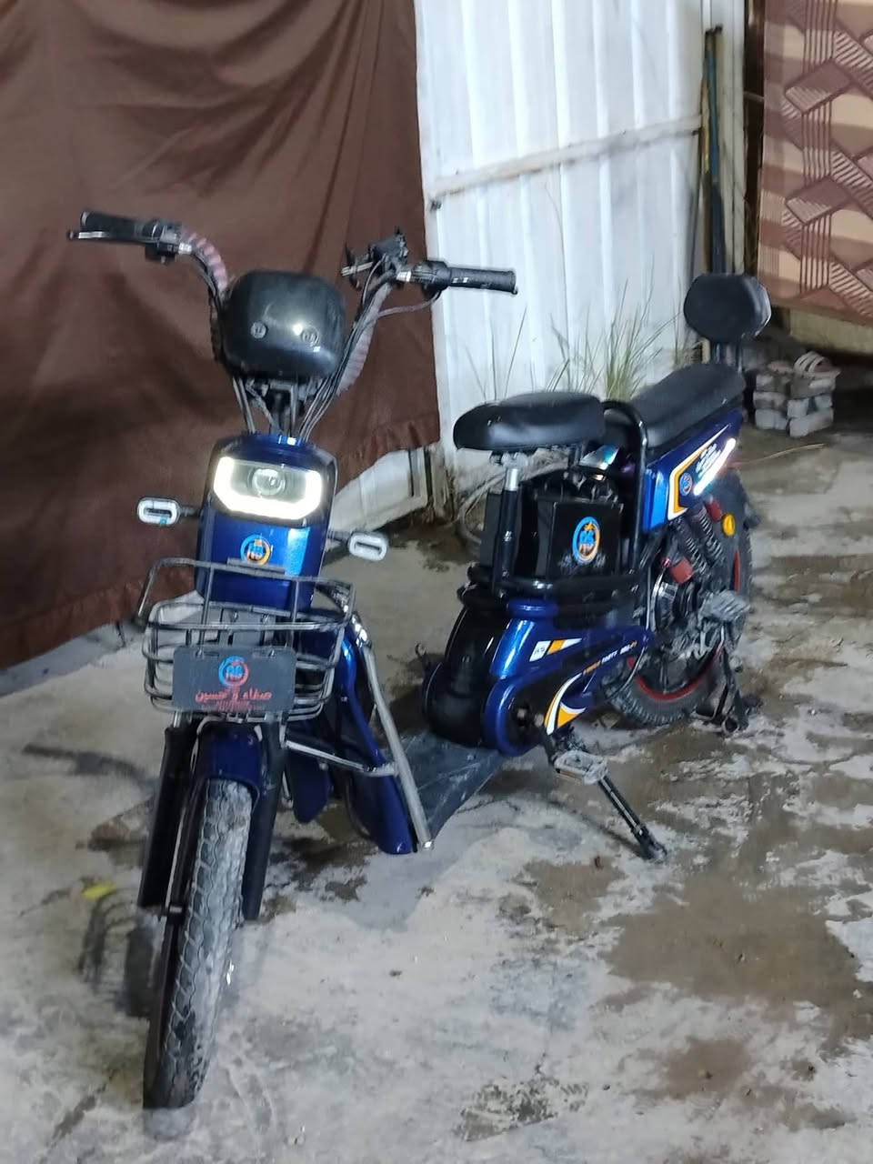 سلام عليكم دراجة شحن 5بطاريات شغاله اخت الجديده البطاريات جدد الله شاهد سعره 350وبيه مجال لشراي العنوان بغداد الاسكان رقم الهاتف ***********
