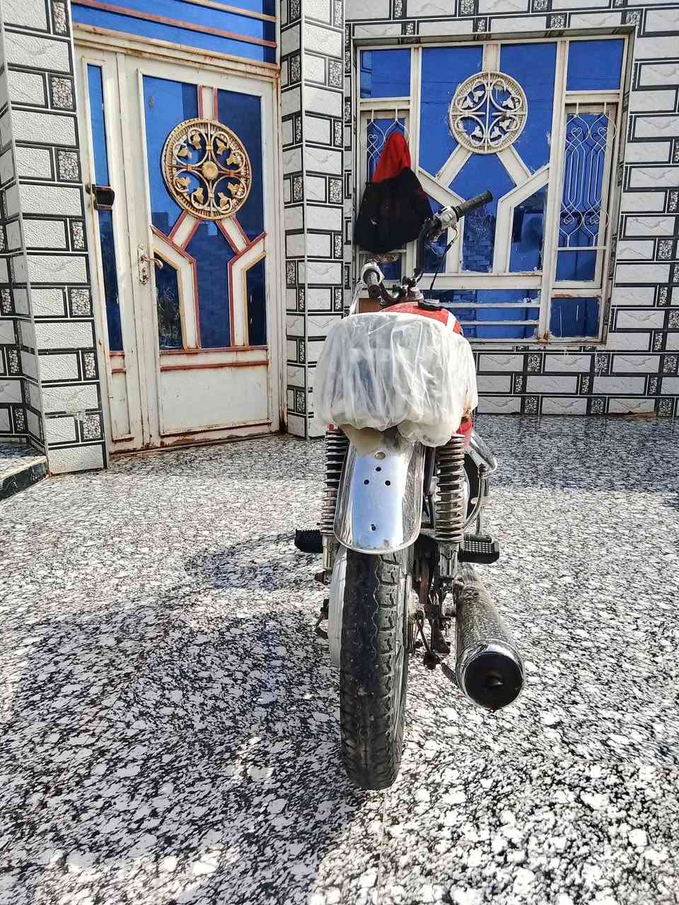 دراجه للبيع ايراني بدون اوراق  مكينه ما مفتوحه رابيدو مكاني المجبس علا طريق لمشرح شراي اتصل ***********
