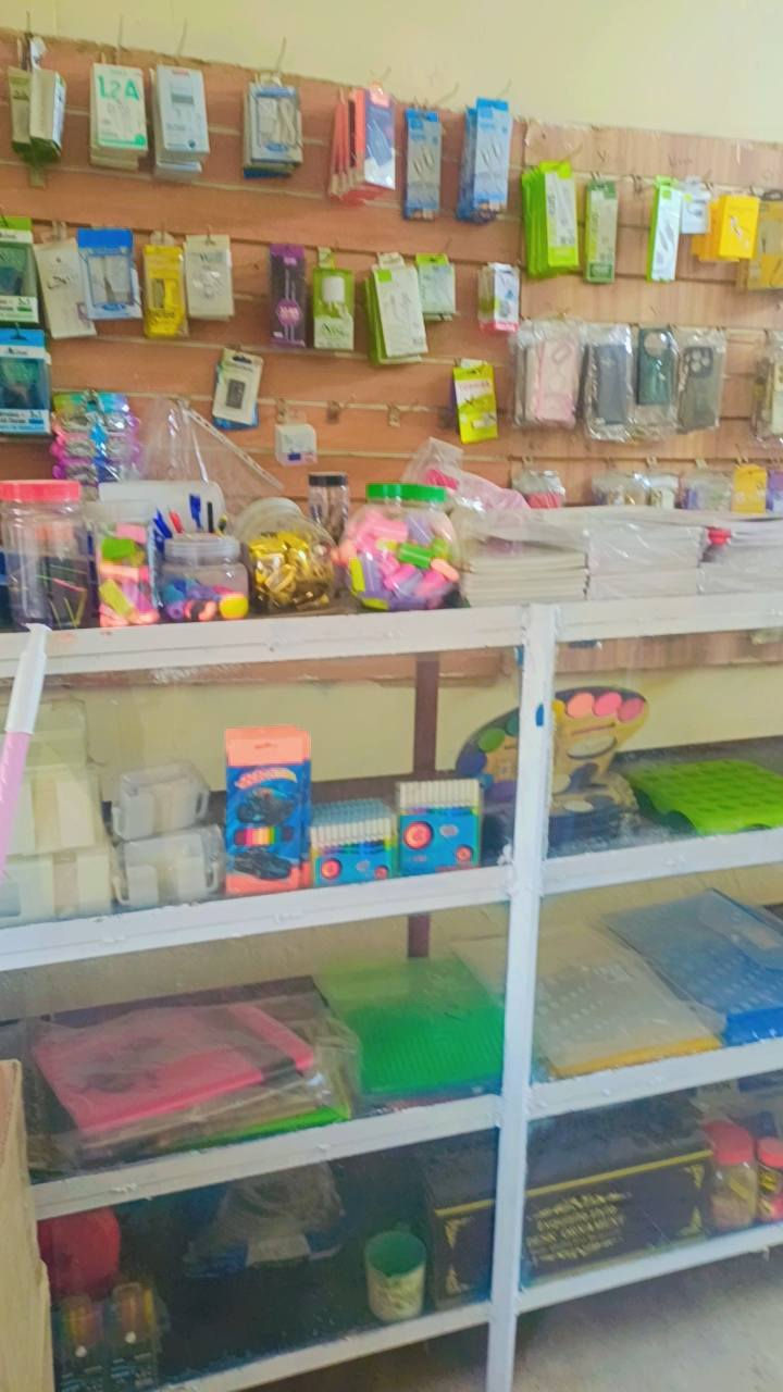 السلام عليكم ورحمة الله وبركاته:
غراض محل للبيع للإستفسار اتصل بالرقم

‏‪0773 696 6906‬‏
