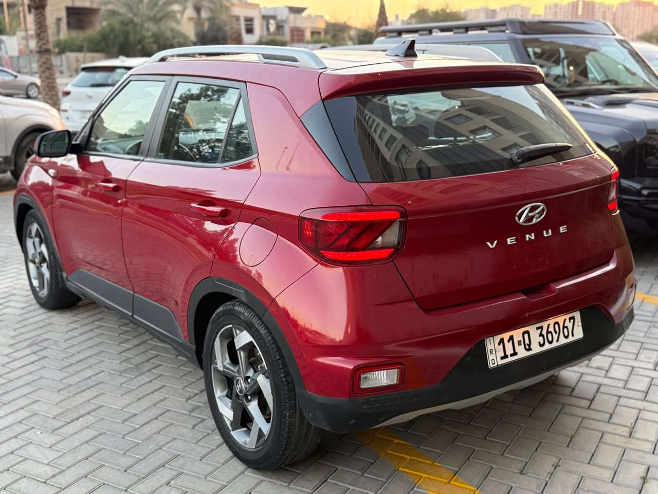 السلام عليكم 

هيونداي ڤينو 2022 وار امريكي حادثها مرفق بالصور والسونار كذالك للعلم بيها باب الصدر مصبوغ من امريكا وحادثها ماشيه 45 الف كيلو متر مكينه 4 سلندر 1600 دبل ونوزل كامله مناقصها اي شي رقم بغداد بأسمي هزه جديده لسنة 2027 السياره فول مواصفات عدى الفتحه عارضها ب 118 وبيها مجال بسيط 

مكانها بغداد / حي الجهاد 

مواصفاتها : 

 * كشنات جلد + مخمل 
* شاشة كار بلي 
* 3 مودات قياده 
* رادار امامي 
* نقط عمياء 
* حساسات خلفيه 
* السياره زنون امامي بلادي 
* لد امامي + خلفي 
* كشنات تدفئه 
* ستيرن فل تحكم 
* تشغيل عن بعد 
* بصمه تشغل + أبواب + صندوك بغداد, العراق


**إذا كنت صاحب هذا الإعلان وتريد حذفه لأي سبب، رجاءا أرسل رسالة إلى الدعم الفني**