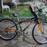 بايسكل جبلي جاهز للبيع لغرض الحاجه مابي أي نقص كامل مع ملحقاتة قفل وبم...