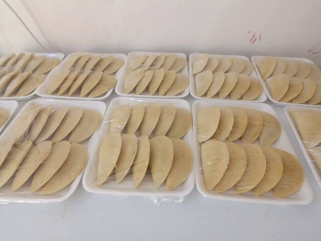 📢 رجعنا لكم بالعرض المميز 🔥
100 قطعة مشكّلة فقط بـ25 ألف
(كبة تمن – كبة برغل – تكلا – سمبوسة – بورك – كباب عروق)

💥 كبة جريش موصلية 25 قطعة بـ15 ألف
💥 كبة برغل تشريب 25 قطعة بـ15 ألف
🍽️ دولمة حامضة + لچعة + تمن عنبر المشخاب
كدر صغير: 10 آلاف – وسط: 15 ألف – كبير: 20 ألف

🥟 فطائر 30 قطعة بـ15 ألف
🍕 بيتزا 20 قطعة بـ15 ألف
🍖 لحم بعجين 20 قطعة بـ15 ألف

🌙 الكليچة دهن حر أو دهن جنة – هشة وخفيفة – الكيلو بـ10 آلاف

🚚 خدمة توصيل داخل كربلاء
📩 الحجز عبر الخاص (ماسنجر)


**إذا كنت صاحب هذا الإعلان وتريد حذفه لأي سبب، رجاءا أرسل رسالة إلى الدعم الفني**