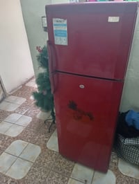 ثلاجه • نضيفه • مفحوصه