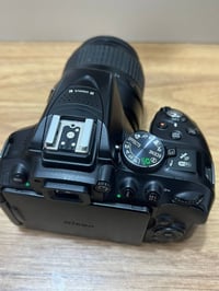 نيكون D5300 • ٢٤ميجابكسل • شاشة متحركة