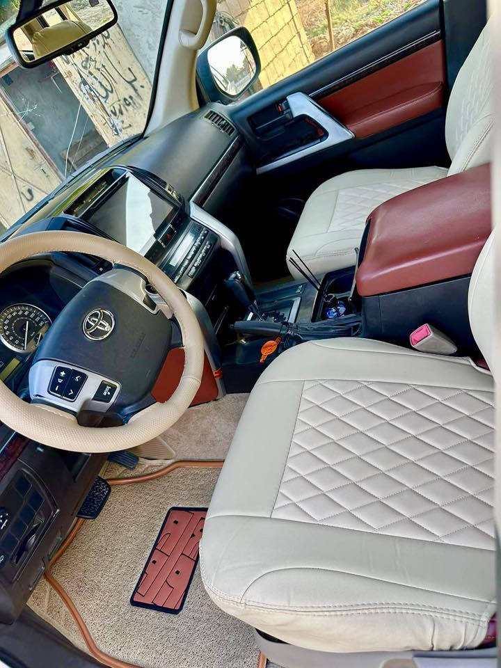 سلام عليكم لاندكروز موديل 9 محدثه 14 سياره نضيفه اي نقص ما بيهه
بيهه بكانات صبغ ابيع حزام شرط بدون دواخل اثر شخود وهيهما بيهه حزام ابيع  سعر 255 ستفسار ***********
