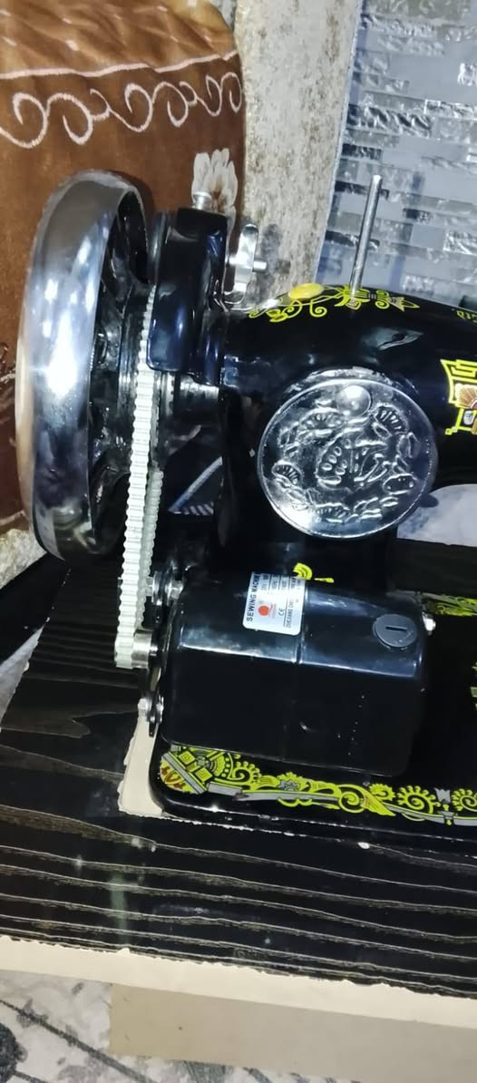 السلام عليكم
عندي مكينه خياطه للبيع ام الفراشه مع كافه ملحقاتها جديده البارحه اشتريتها السعر خاص والاستفسار علرقم ***********واتساب فقط
