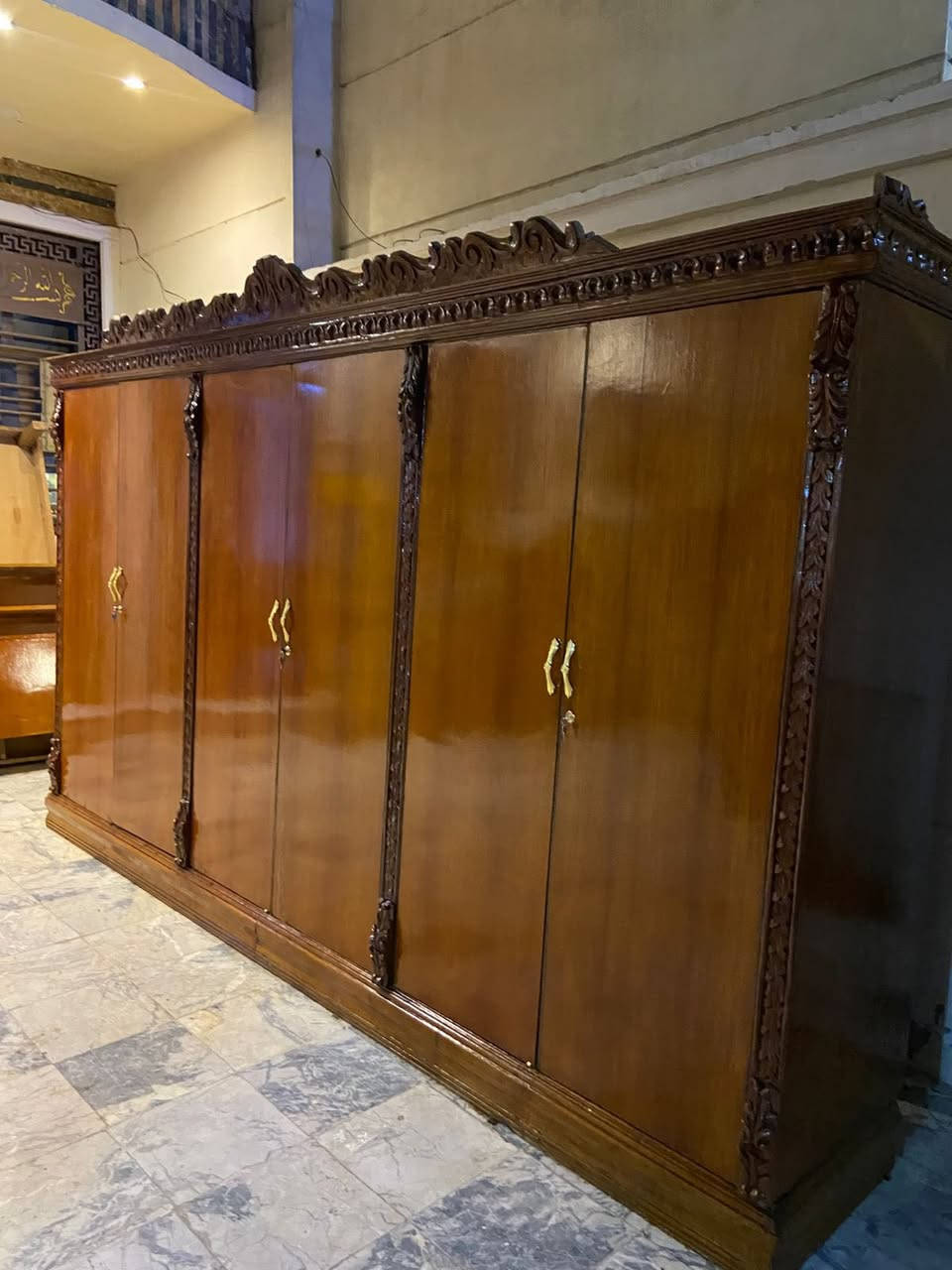 من رخصت مدير محترم كناتير صاج عدد اثنان كنتور ثلاث بيبان نضيف جدا تزكام درجه اولى الله شاهد خشب ثقيل ضهر جرجوبه  استعمال شهرين السعر 150 نهايته ويحتوي عل قاصه سريه \\\\\\كنتور سته بيبان خشب 5 ملم ثكيل جدا  حطاطه نقوش كله حفر صاج يدوي باب واحد اثنين يله يشيلونه عل ثكل مالته نضيف جدا السعر 200 رقم هاتف *********** مكلفه بالنشر عيني اتصال عل رقم فقط + جربايه نفر صاج سعر 50 مال كبار عرض متر وطول مترين
