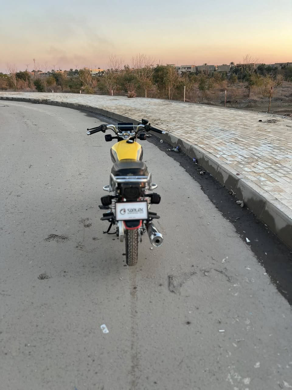 السلام عليكم 
 دراجه تايكر  موديل 24  محرك شرط ممفتوح كهربايات كله شغاله دراجه كامله مكمله السعر 625 وبيها مجال للشرايه ***********
