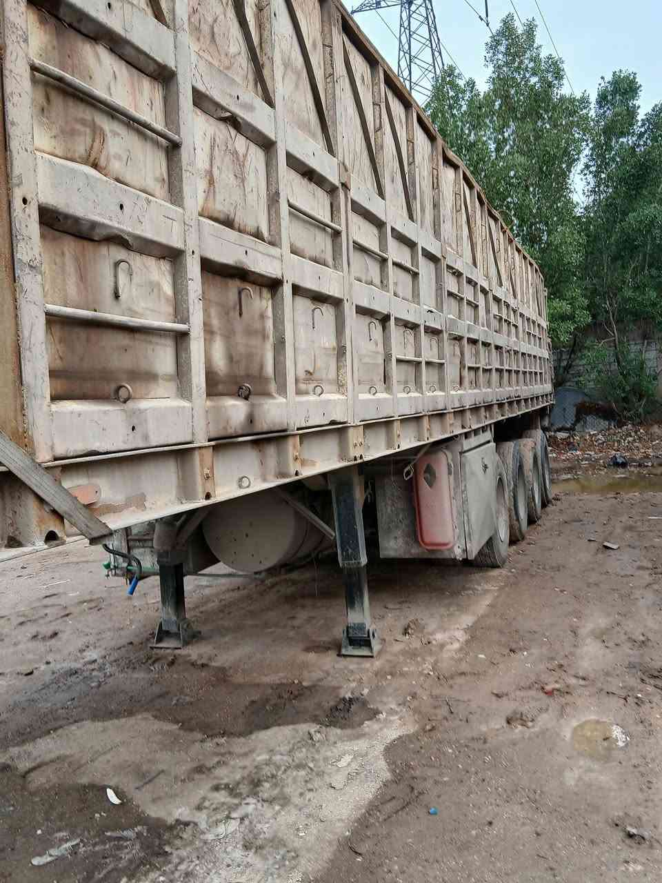 عربانة اوربية للبيع اربع محاور تلاثة ١٤ صيني او الرابع اوربي شريط صيني عربانة مكفولة من الفطر او الكسر السعر اتصل ***********
