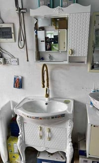 مغسلة كاونترية   ايراني مصنوعه من مادة ال pvc   مقاومة للرطوبة والماء ...