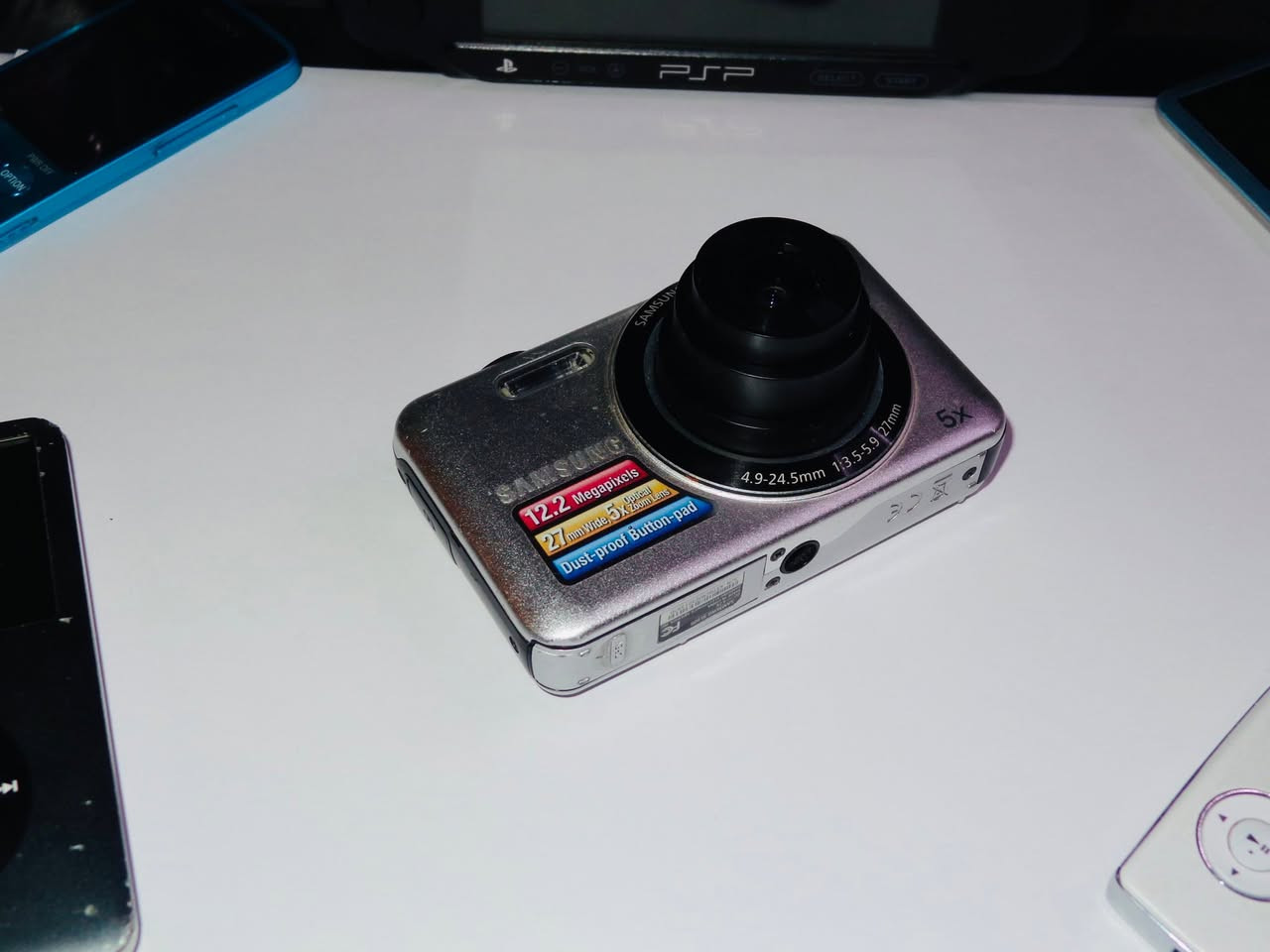 SAMSUNG SL605 🍒
⋆.˚ ᡣ𐭩 .𖥔˚

PRICE: 100,000💌

cosmetics: 9.5/10 with signs of usage — please manage your expectations 

TESTED WITHOUT FUNCTIONAL ISSUES 

specs: 
۫ ꣑ৎ 12.2 MP
۫ ꣑ৎ Working zoom & buttons 
۫ ꣑ৎ 5x optical zoom 
۫ ꣑ৎ Date stamp available
۫ ꣑ৎ CCD sensor

inclusions: 
 ✿ unit itself & battery
 ✿ universal charger
 ✿ camera pouch


**إذا كنت صاحب هذا الإعلان وتريد حذفه لأي سبب، رجاءا أرسل رسالة إلى الدعم الفني**