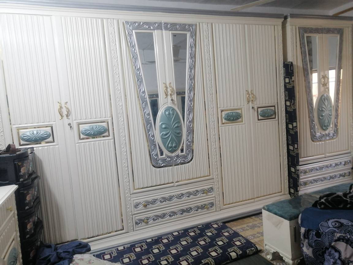 سلام عليكم غرفه للبيع خشب عراقي موديل تركي اوف وايت صبغ حراري غرفه جديده كلش بالحقيقه احلى من الصور سعرها ١٨٠٠ مليون وثمنميه مكاني بعقوبه ***********
