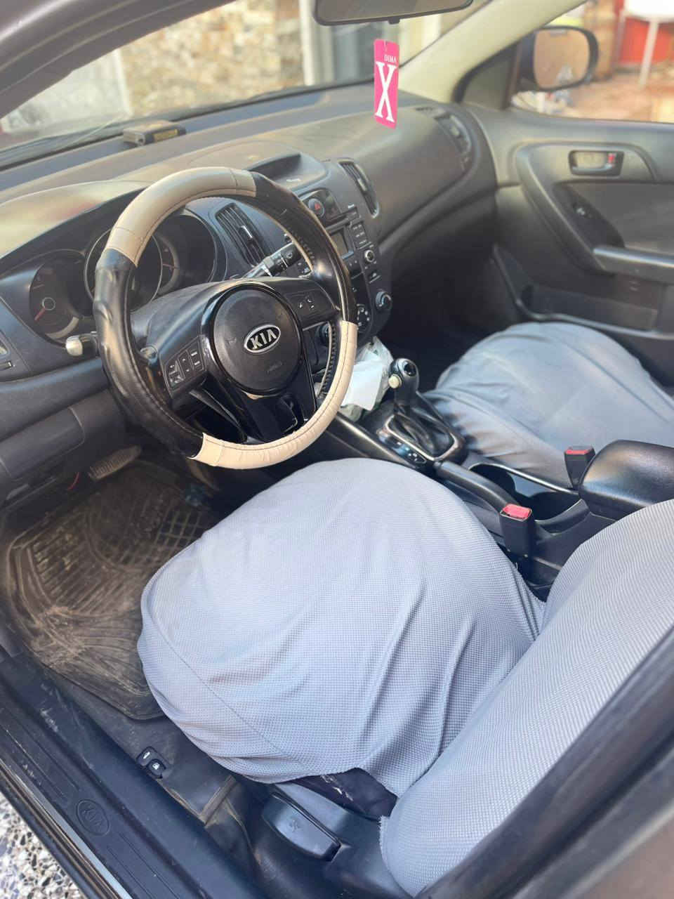 سلام عليكم البيع كيا سيراتو موديل 2012 رقم اربيل سياره بدون حادث بيه فقط قبق جنطه  بدون صبغ سياره جاهزه وكلشي شغال مكان سياره كربلاءسونار بل صور سعر 88وبيه مجال رقم الهاتف ***********
