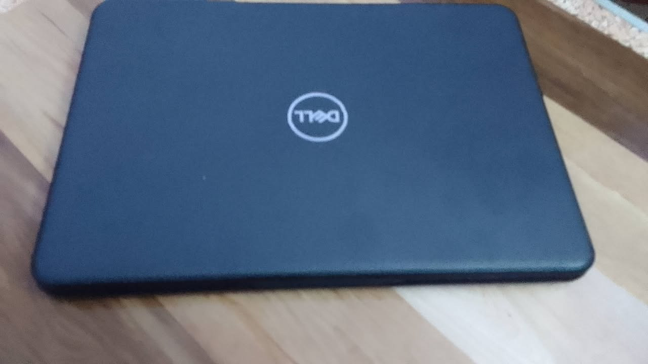 للبيع
DELL Latitude 3300
جيل ثامن - معالج ثماني النواة
شاشة تاتش
معالج Core i5 - 8250U - 8th Gen
رام 8 - قابل للزيادة
هارد SSD NVMe 256G - قابل للزيادة
حجم الشاشة 14 انش - تاتش
كارت الشاشة مدمج intel UHD 620
دقة الشاشة Full HD - 1920X1080

المخارج :
Camera - 2 USB3 - HDMI - 1 Type C - Audio 3.5 - Card Reader - Ethernet - WiFi - Bluototh
البطارية :
بحالة ممتازة جدا - تقريبا 5 ساعات


**إذا كنت صاحب هذا الإعلان وتريد حذفه لأي سبب، رجاءا أرسل رسالة إلى الدعم الفني**