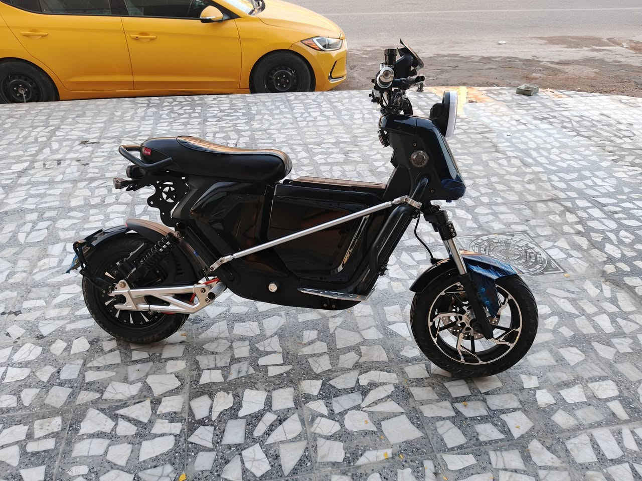 دراجه شحن ماركة dr بطارية ليثيوم 50 انبير دسكات امامي خلفي ثلت سرعات  مع البك السرعة 50 
جديد مصالري شهرين من اخذتة بمليوني
رايده مليون واربعمية مكاني بغداد الكمالية رقمي ***********
