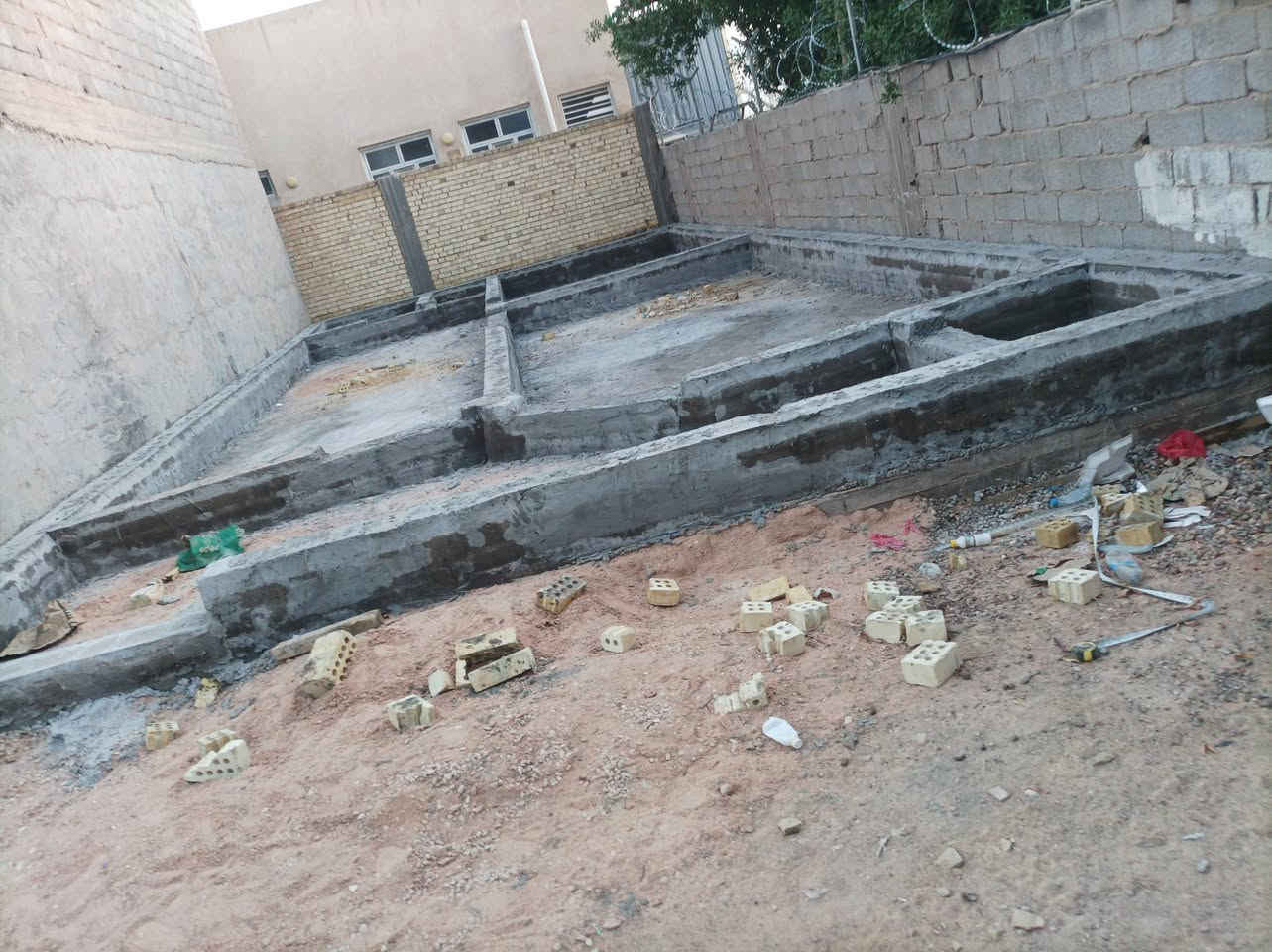 سلام عليكم اعيد النشر بسبب الوعود الكاذبة قطعت ارض بيها رفت وبتلو بدايت السواده سعر55 للاستفسار ***********
