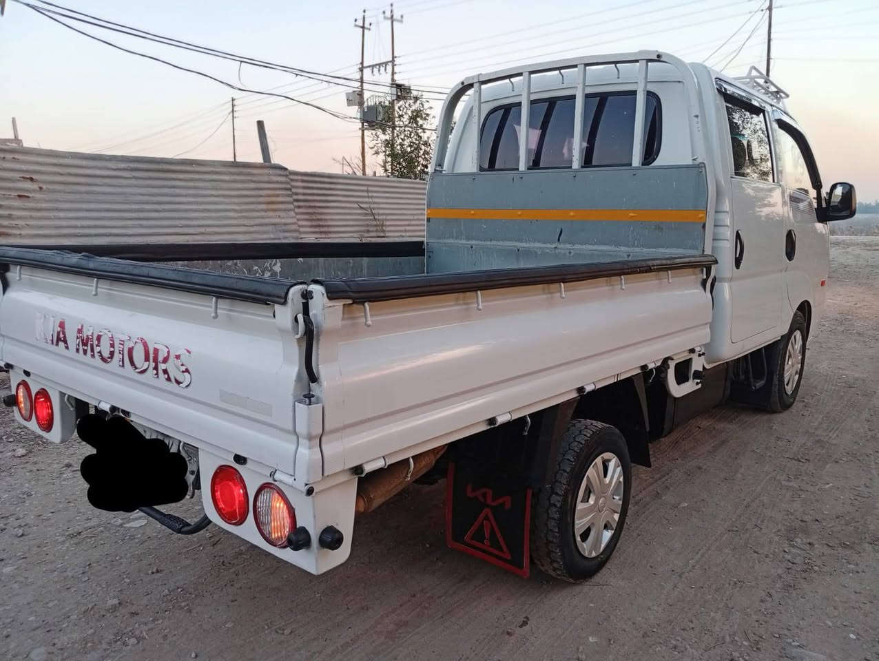 سلام عليكم.                       كيا بنكو موديل (2017).   رقم بغداد الماني مشروع وطني،،،،مكينه مسكر،،،، مجول كير وتماتيك/مكينه/كير/اكسن/شاصي/حداديه/تخم تأير/مكفولات+فول وربع+مرايات شفط+تتفه مرايات+تتفه ستيرن+تتفه كشن،،،، تتفه تبريد ،،،،سبيرات عدد2+جك+ويل سبانه،،،،سياره مكفوله كفاله عامه من ضربه وتبديل وصبغ.   رقم الهاتف [*********** ] مكاني بغداد
