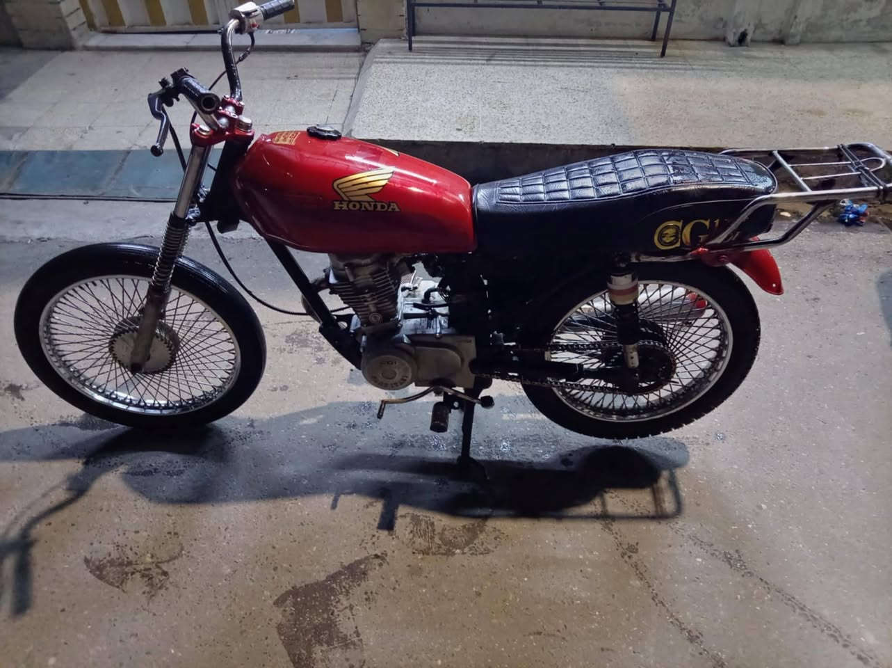 موطور البيع بارت ٩٩٩٩السعر ٣٠٠وبي مجل العنوان  حي القاهرة


**إذا كنت صاحب هذا الإعلان وتريد حذفه لأي سبب، رجاءا أرسل رسالة إلى الدعم الفني**