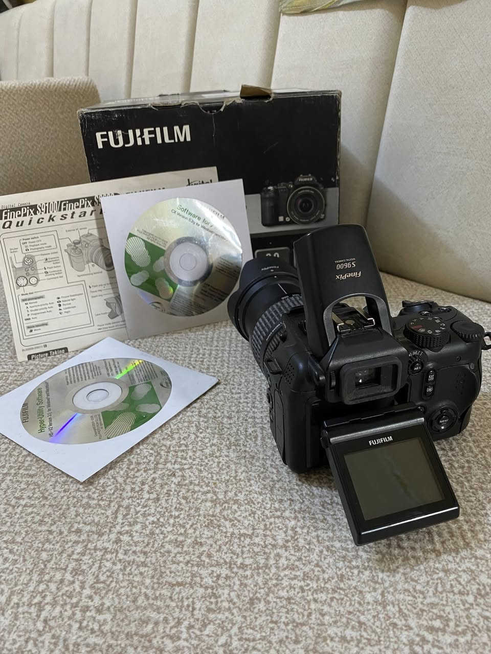 متوفرات ذني كامرتين بل كارتون جديدات ما مستعملات سعارهن مناسبة ول عده كامرات دجتل مال باله وكامرات لبيع يراسلني خاص


**إذا كنت صاحب هذا الإعلان وتريد حذفه لأي سبب، رجاءا أرسل رسالة إلى الدعم الفني**