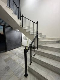 شقه للايجار ١٠٠م مربعه موصفات عاليه من ناحية البناء بسعر مناسب متكونه ...