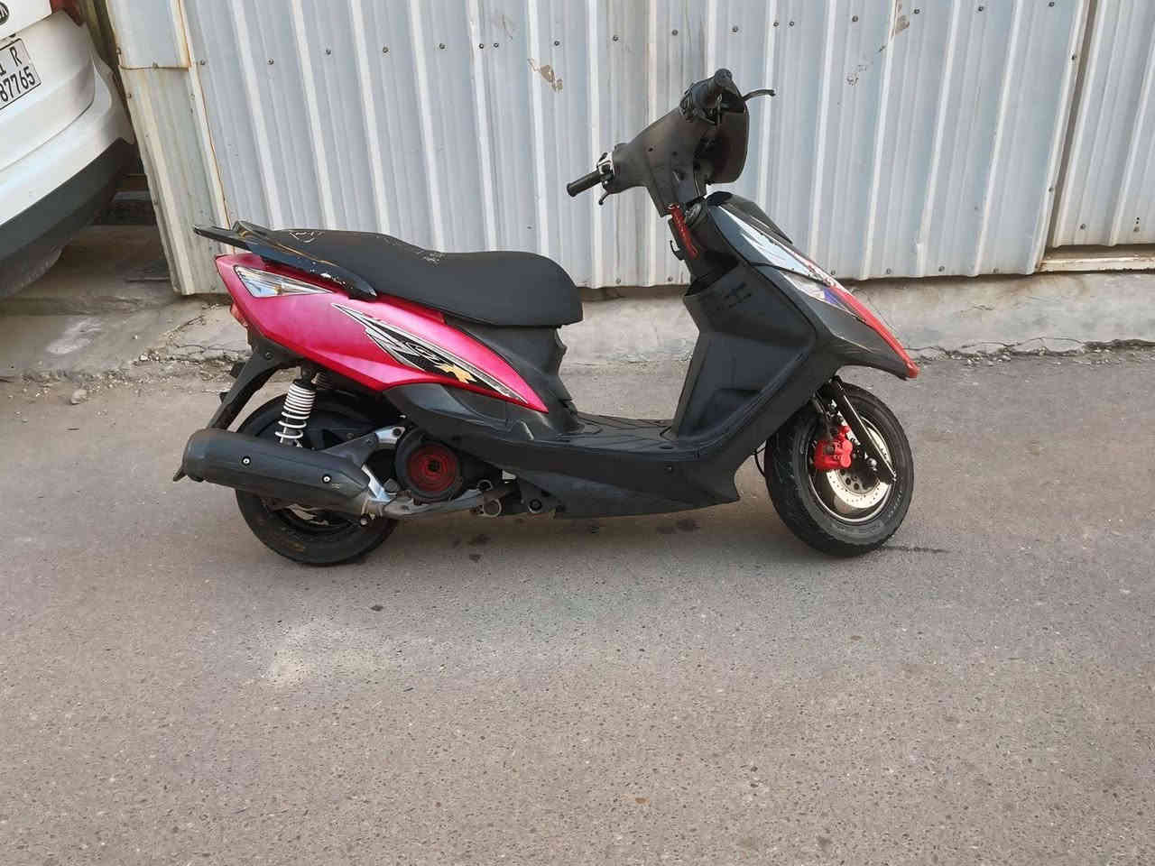 السلام عليكم للبيع دراجه ماكس ثعلب دراجه مكفوله كفاله عامه اي نقص مابيه ممفتوح برغي بيه مكاني ساحت عدن السعر خاص رقم ***********
