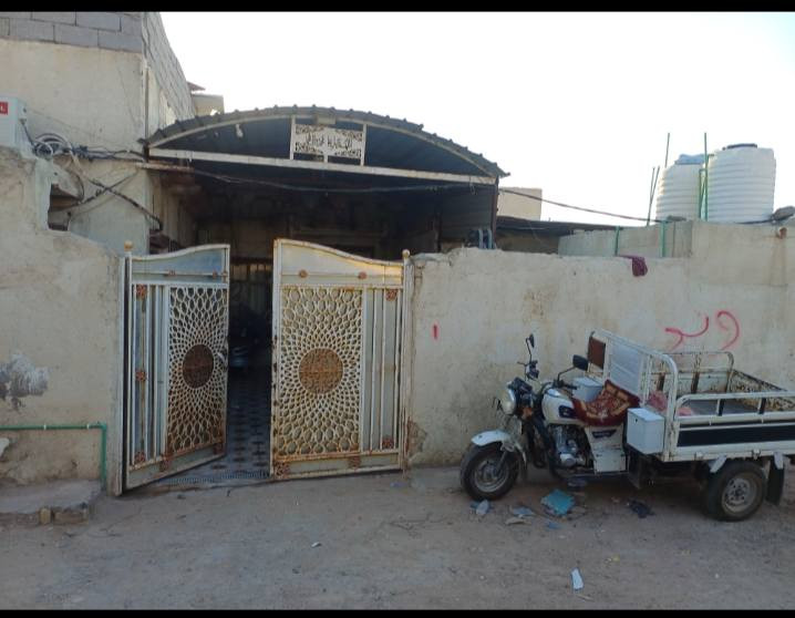 بيت زراعي البيع
يم سيد مناحي عل صبه يم حسينيه عبد الساده 
يبعد عن الطابو تقريبن500متر
البناء نص طابوك ونص بلوك
المساحه 200
كهرباء وماي ومجاري 
السعر 57وبي مجال قليل


**إذا كنت صاحب هذا الإعلان وتريد حذفه لأي سبب، رجاءا أرسل رسالة إلى الدعم الفني**