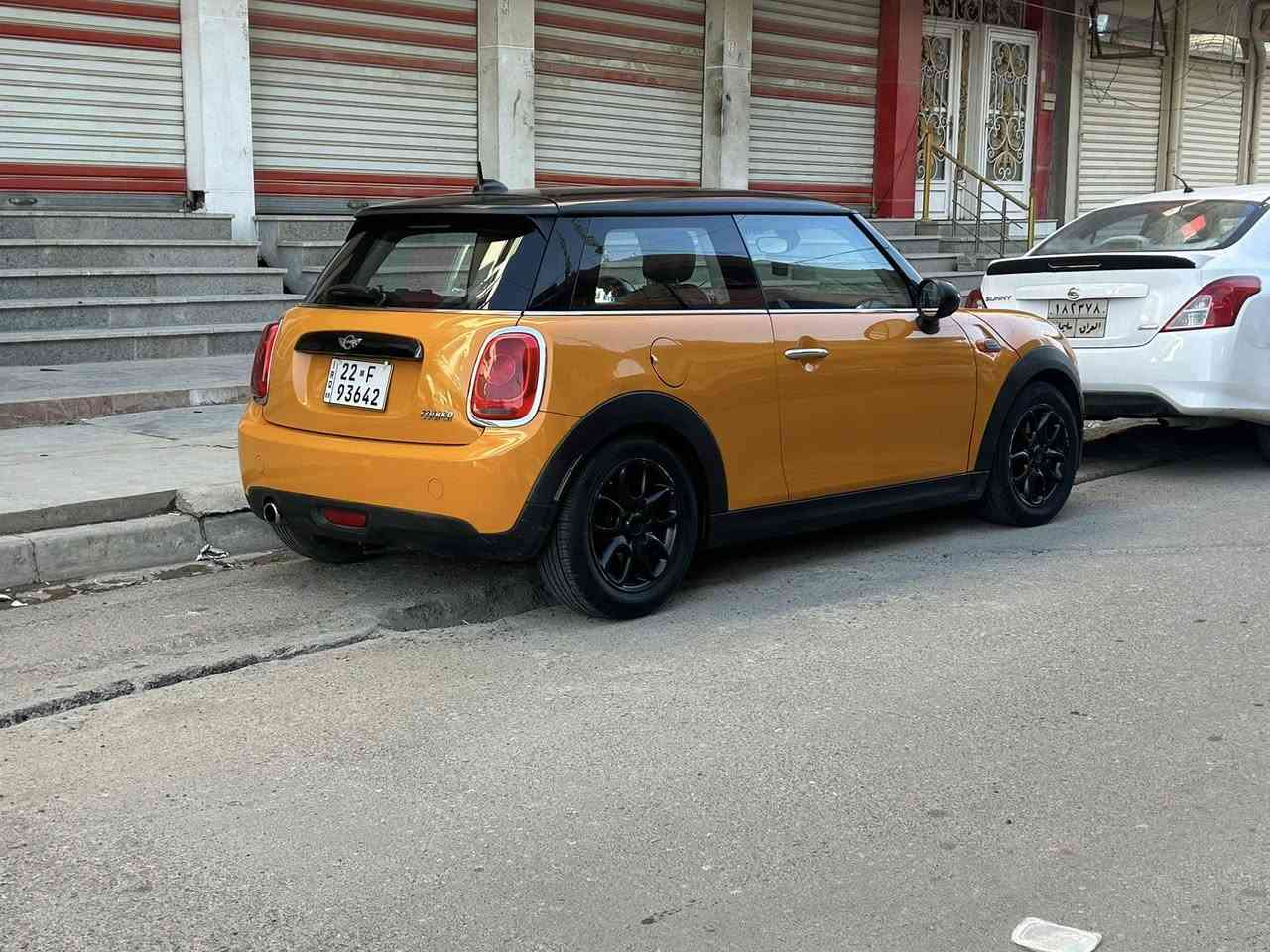 بيع سريع ميني كوبر للبيع
موديل 2017

صبغ 2قطعة بونيد وچاملغ شواصي سليم 

بيها 1 تعديل بارد بسيط وشخط بلباب

كير ومكينه ممفتوح بدون عيب 

ماشي 106 كيلو 

قفله 73 ورقة 
هزه وسنوية جديد قبل اسبوع جددته 

***********

مكان سياره كركوك
