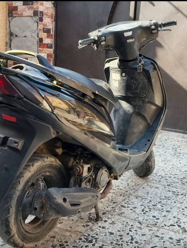 دراجه ماكس 140
دراجه محرك خير من الله كهربائيات كلها شغاله سلف شغال هندر شغال كفراتها ما بيهم اي كسر 
السعر/300
 العنوان/بغداد الكماليه 
رقم الهاتف/*********** فقط واتساب
