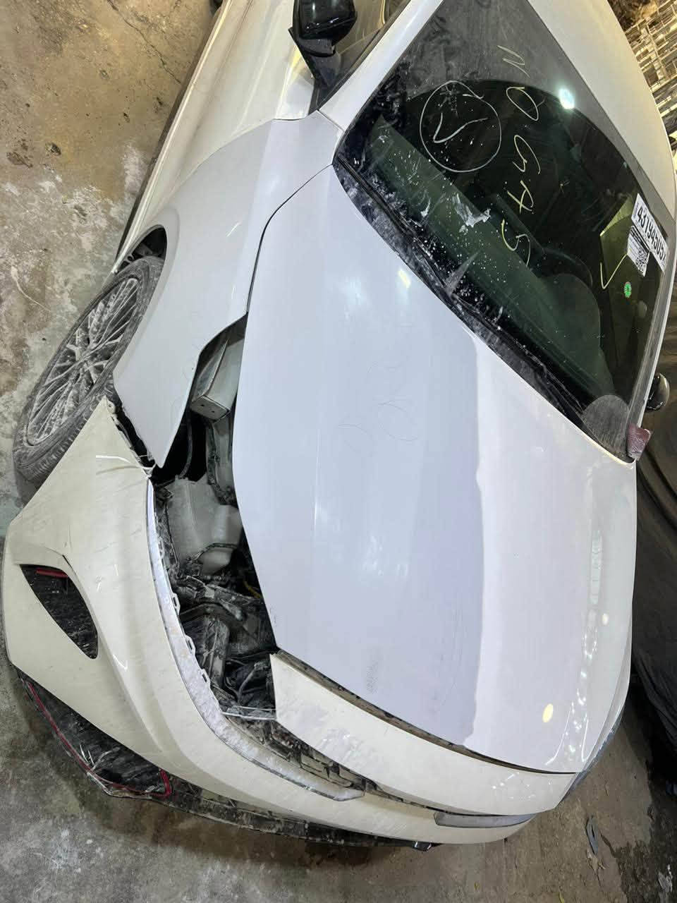 سلام عليكم فورتي موديل 2024 سيارة ماشيه44السعر 165وبيهامجال مكانها بغداد ***********
