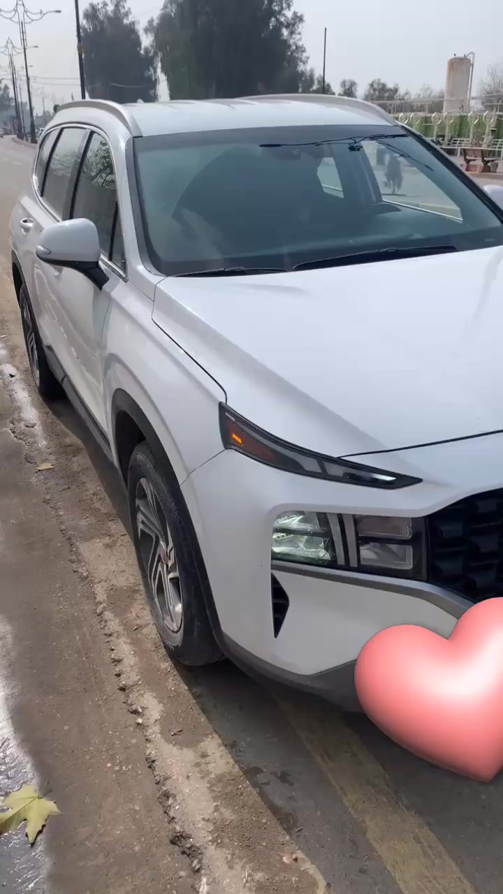 للبيع – هيونداي سنتافي 2023

‏Hyundai Santa Fe
موديل 2023 
المسافة المقطوعة: 93,000 كم
وارد أمريكي 
✅ بابين صبغ (من جهة السايق)
✅ تشغيل بصمة (Smart Key)
✅ كشن كهربائي
✅ تدفئة كشن
✅ رادارات أمامي وخلفي
✅ مثبت سرعة
✅ نظام مساعدة قيادة (حفاظ على المسار)
✅ شاشة وسطية + كاميرا خلفية
✅ تحكم ستيرن 

السيارة بحالة جيدة جداً واستعمال يومي، جاهزة للفحص بأي مكان.

💰 السعر: (203) قابل للتفاوض بالمعقول
📍 الموقع: (موصل)
📞 للتواصل خاص


**إذا كنت صاحب هذا الإعلان وتريد حذفه لأي سبب، رجاءا أرسل رسالة إلى الدعم الفني**