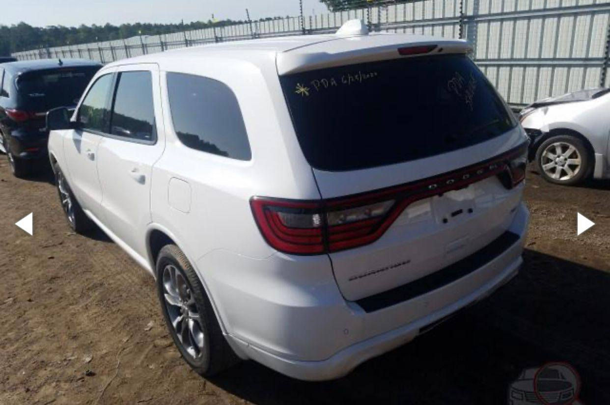 دورنكو للبيع ٢٠٢٠ كلين بدون حادث  حادثها مكينه كايمه وامبدله بسمي GT معروفه مواصفاتها  
السعر ٣٠٠$ وبيها مجال 
***********
***********
