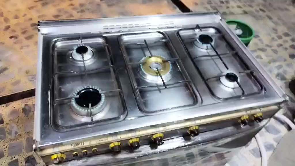 طباخ 5عيون مصري كريازي
شغال كامل بدون ضرر الجامه الفوك موجوده السعر 225بي مجال
العنوان جغيفي ثانية 
***********
***********
