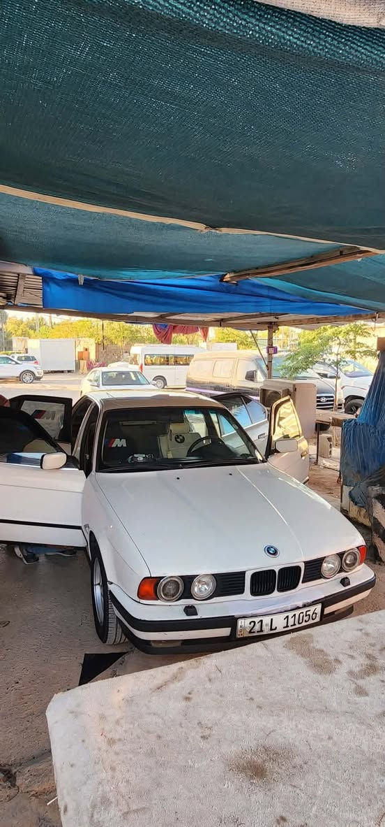 السلام عليكم
BMW 520 1989 مسكر فانوس كير عادي 

بدون صبغ فقط باب السايق صبغ وجاملغ تبديل بغير قطعه 
رقم سليمانيه سنويه لل 2030 تبريد ثلج كفاله محرك وكير
مكان السياره الأنبار الحبانيه *********** سعر 55 وبيها مجال
