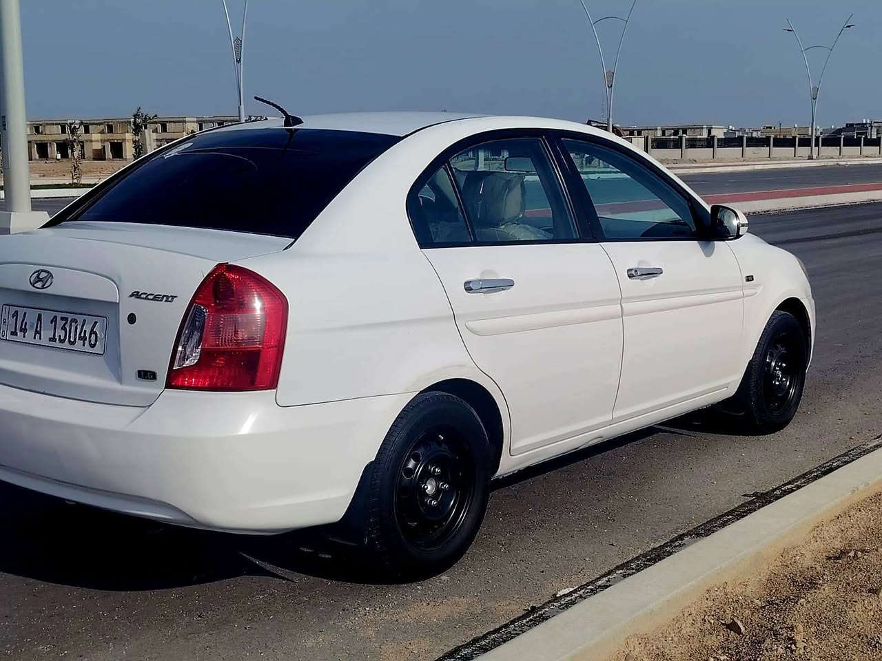 سلام عليكم هونداي اكسنت 2011 خليجي رقم بصره دولي بسمي سياره مكفوله من الضربه وصبغ وتبديل محرك وكير 1600 حداديه تخم تاير جديد كهربائيات كله شغاله دواخل جديده تبريد ثلج سياره حلوه جاهزه من كلشي مابيه اينقص الستفسار اتصل على رقم 📱 *********** مكان البصره الهارثه قرب سيد سامي البصرة, العراق
