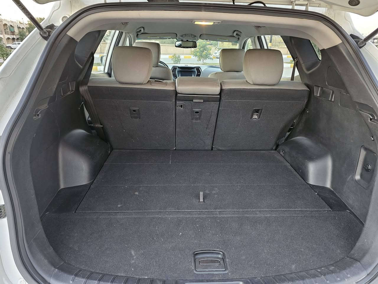 السلام عليكم سنتافيه ٢٠١٨ واردهه امريكي حادثهه بنيد فقط بدون بارد بدون فتح بدون صبق بدون دواخل ماشيه ٥٠ الف  بصمه كشن حار بارد تحويل ثاني يوم مكينه وكير  كلهه على وظع الشركه مكينه ٤ سلندر السعر ١٦٥ استفسار *********** مكاني ب الشطره
