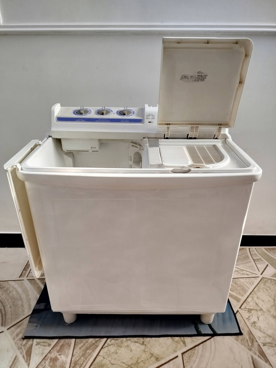 للبيع غساله هيتاشي ياباني حجم وصط موطوراته ابلاديه جاهزه غسل وتنشيف سعر100 مكاني كربلاء حي العامل ***********👈*********** واتساب وماسنجر موجود
