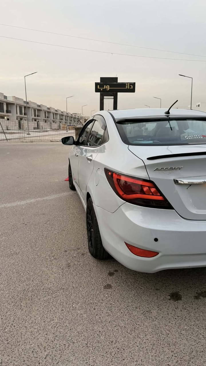 سلام عليكم اكسنت ٢٠١٦ للبيع فقط
محرك ١٦٠٠ خليجي محرك دوش
الون : اسمنتي السنويه ساقطه
تدفئه تبريد شغال / السعر 90
وبيها مجال قليل باقي التفاصيل
مرفقه بالسونار 
رقم الهاتف ***********
