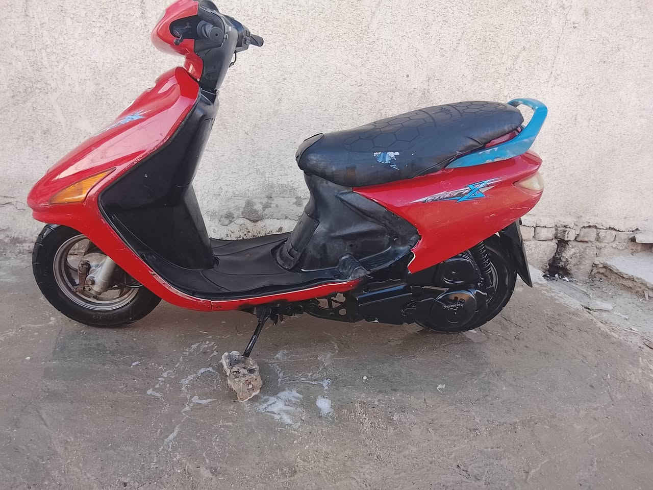 السلام عليكم دراجه فراشه للبيع الدراجه قبل يوم من مجفته الدراجه كلش حلوه جاهزه كهربائية كلها شغاله يرادله بس باتري العنوان قضاء المدينه السعر 325 وبيه مجال للطيبين رقم الهاتف ***********
