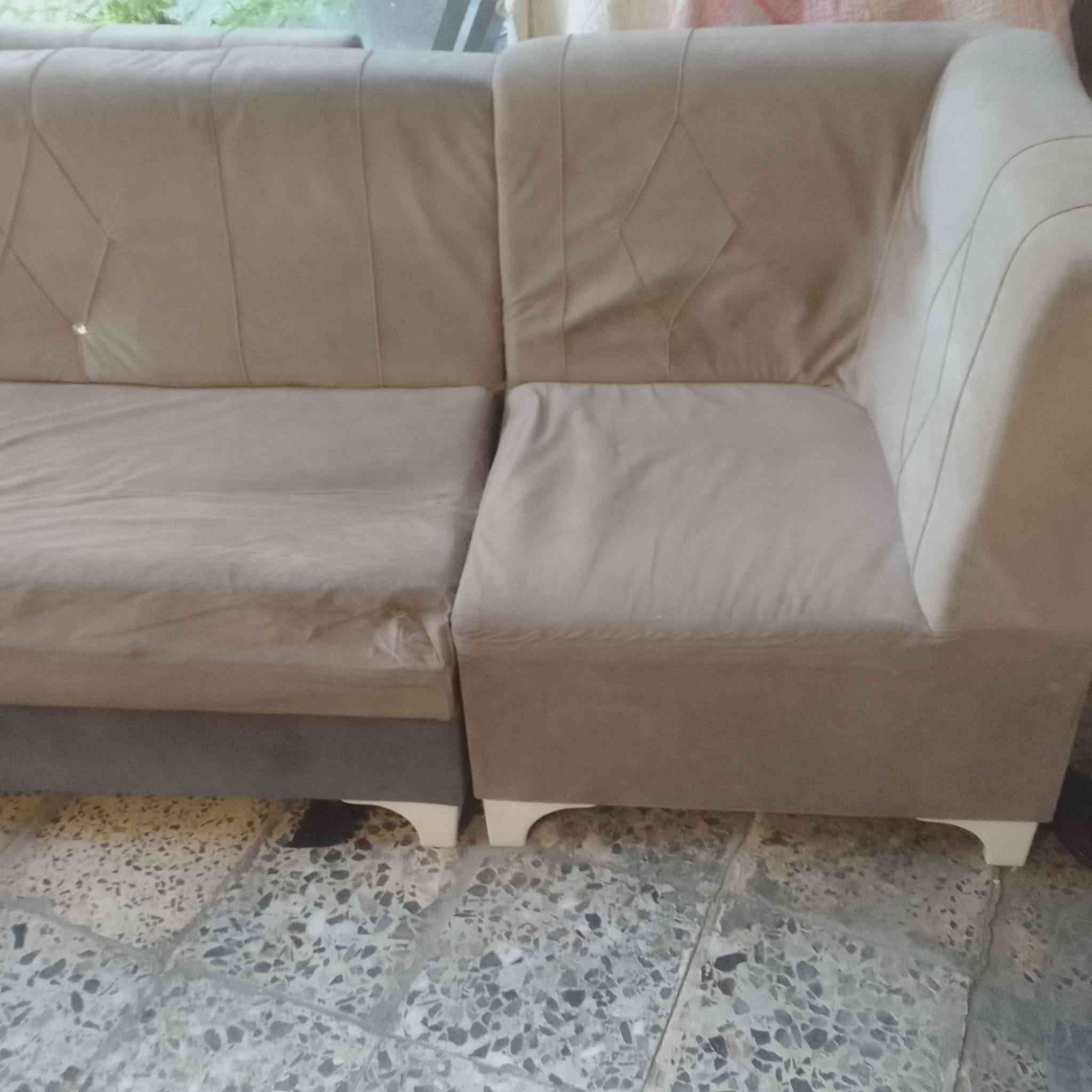 ديوان حالته جيده إلى محتاجه ياخذه ويدخل خاص


**إذا كنت صاحب هذا الإعلان وتريد حذفه لأي سبب، رجاءا أرسل رسالة إلى الدعم الفني**
