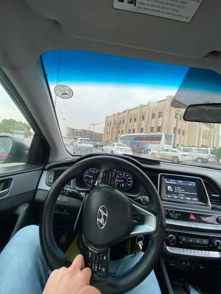 سلام عليكم
سوناتا موديل ١٨ 
فول موصفات ماعده الفتحه 
السياره جديده بعمنا الكلمه 
بيه قطعتين تبديل وبيه قطعه كلير من امريكا 
رقم اربيل بسمي جديد
المكان كربلاء 
الرقم  *********** 
السعر مناسب جداً‬
