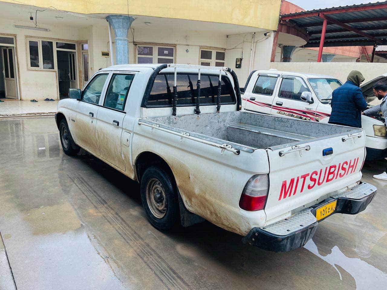 مستربوشی 2001 سعر 72 و مجال
تحوی وکالە خرامە شرت
بی دەعم و لیدان خاوین
گیر مکینە اکسل هەمی شرت
تەخم بنی تایە تەق رەق شرت
شوین روڤیا/*********** اكر, نينوى
