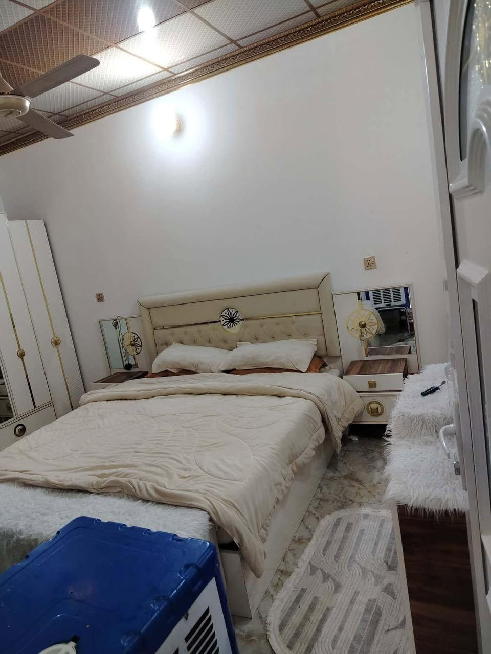 📍العنوان بختياري 2 شارع العصائب نهاية التبليط 
🏠بيت للبيع 100 زراعي 
🛑محتويات البيت رد كراج سياره استقبال مطبخ غرفة نوم وصحيات خارجي و داخلي طابق الثاني غرفة نوم بالكونه وبيتونه
💸السعر 32 و بيها مجال 
📞***********
