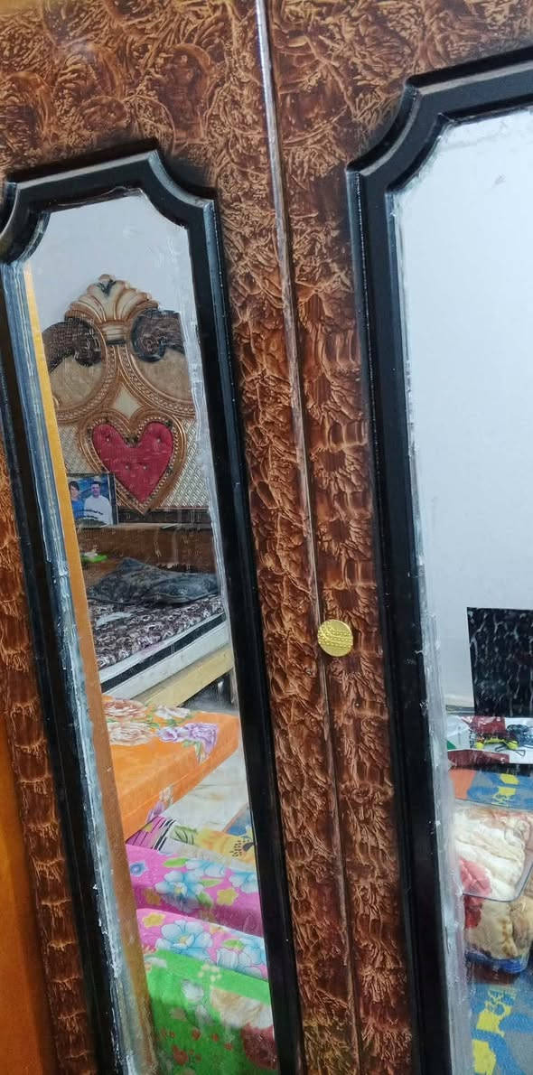 غرفة اخشاب جدا جدا نظيفه سعرها ٣٥٠ وبيها مجال قليل الشراي مكاني بل حمزه شراي خاص


**إذا كنت صاحب هذا الإعلان وتريد حذفه لأي سبب، رجاءا أرسل رسالة إلى الدعم الفني**