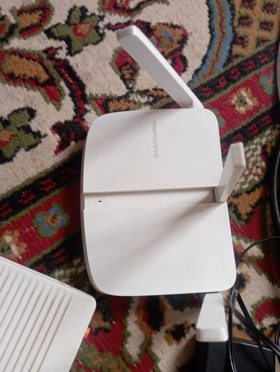 السلام عليكم مكلف بلنشر غراض نت 
للبيع مستخدمات شهرين نضافة فول 
*********** كلهن ب ٩٠ الف  والكوسرة ب ١٠
