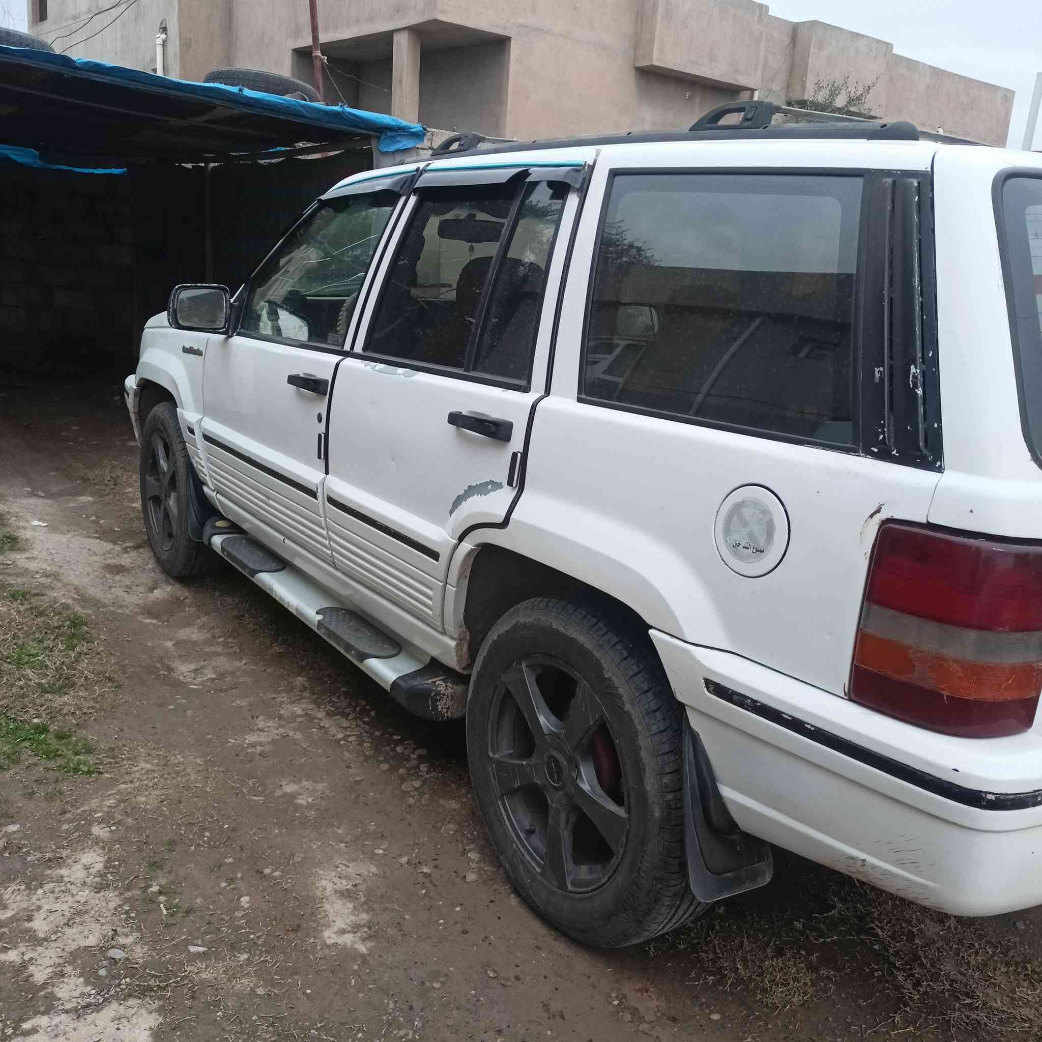 السلام عليكم
جيب شيروكي گير محرك بطه 3000 جدد شرط صدر جديد تواير اربعه جدد شاشه كامره كهربائيات كلهَ شغاله  سياره جديده ما بيهَ صبغ سنويه لل2030
السعر 55 بيهه مجال 
***********
***********
