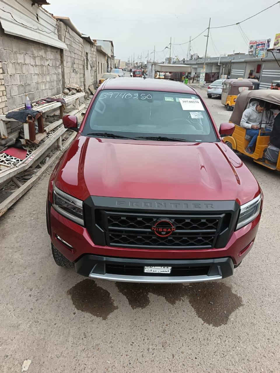 سلام عليكم سياره نيسان فرونتير 
موصفات معرفوه وضربتها موضحها با صور ضربه بسيطه 
ليريد يستفسر 
اتصل*********** ابو موسى 
ما متوجد ع فيس فقط ع رقم الجهاز مكلف بل نشر
