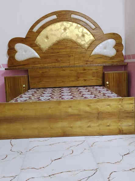 _غرفه. نجاره عراقية كامله جديدة خمس ابواب  شغل صاج طابقين الغرفه شغل درجه ثانيه 

_عنواني النجف شارع المدينه مقابيل باب نادي الموظفين
_ #السعر650 شامل شد و ونقل مجااني داخل النجف 

#الاستفسار 👇
 //***********\\ موجود واتساب

#ملاحظة- يوجد خدمه استبدال المستعمل بلجديد
#ملاحظه يوجد اكثر. من موديل
