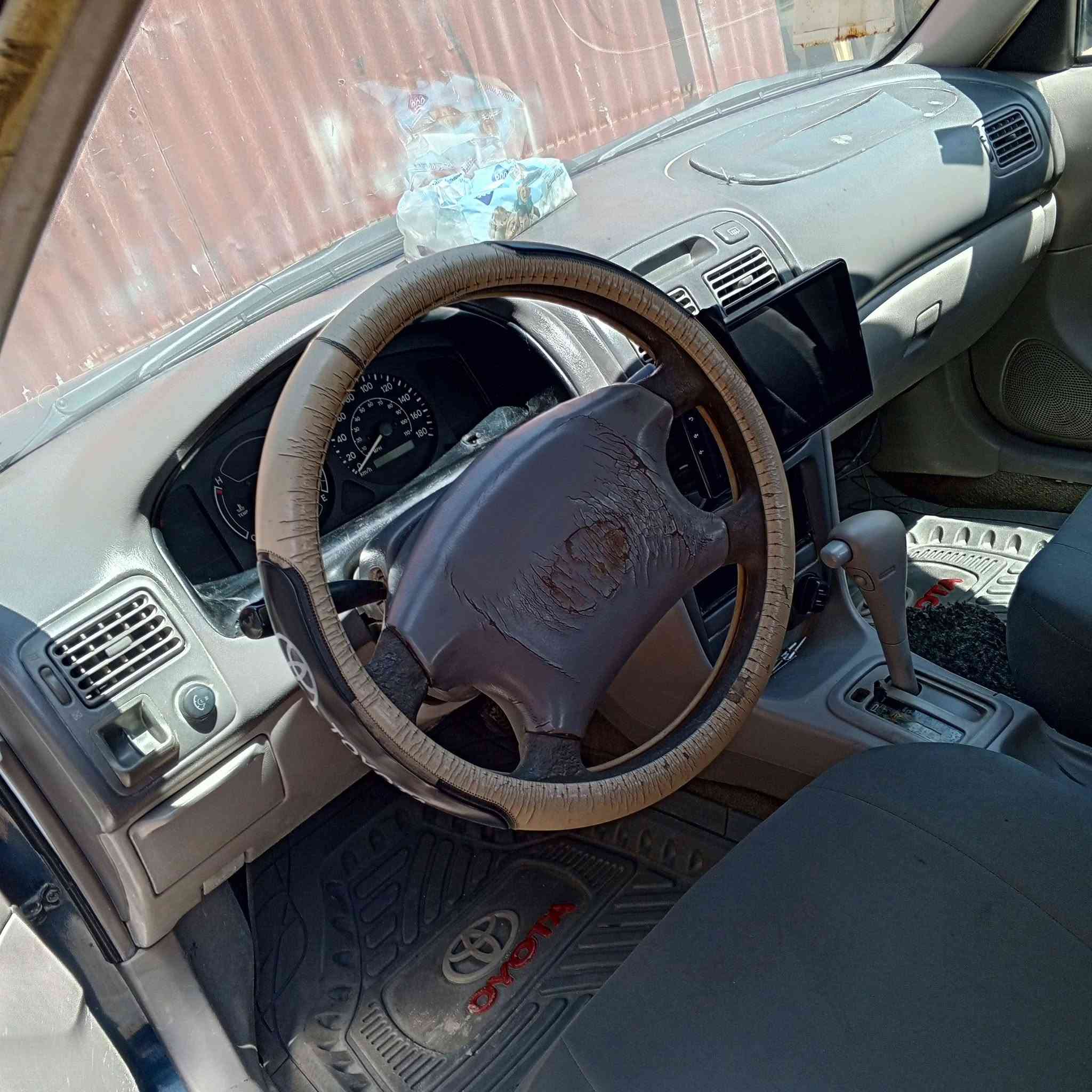 السلام عليكم للبيع كورلا موديل 98 وارد امريكي بدون ضرر بدون صبغ رقم انبار بسمي تحويل مباشر مكينه كير خير من الله يسره بلاد تبريد ثلج تخم تاير السياره جاهزه 
تريد بس صبغ دعاميات مكان بغداد الدوره سعر ٤٨ وبيه مجال لشراي ‏‪***********‬‏
